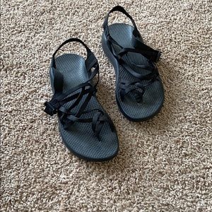 Black chacos